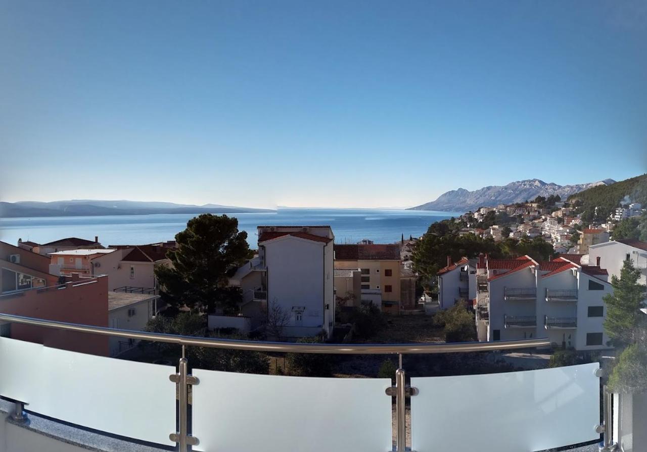 Dorijini Dvori Bed and Breakfast Baška Voda Exteriör bild