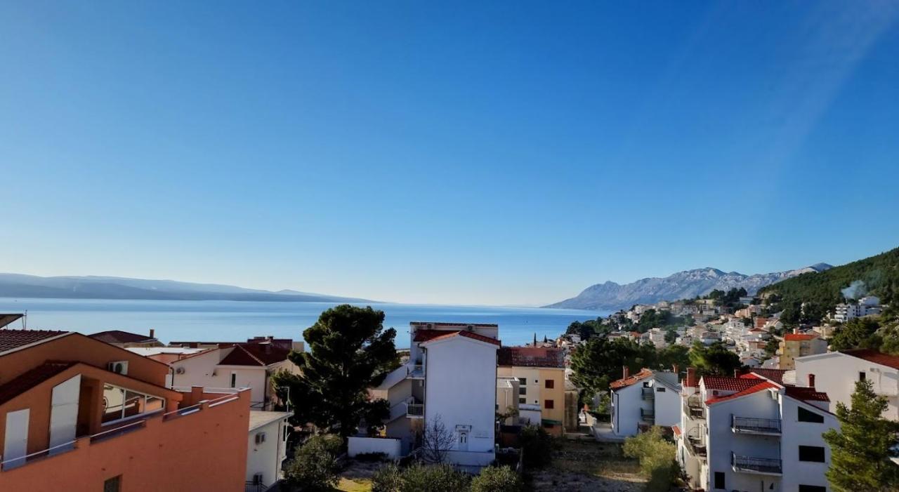 Dorijini Dvori Bed and Breakfast Baška Voda Exteriör bild