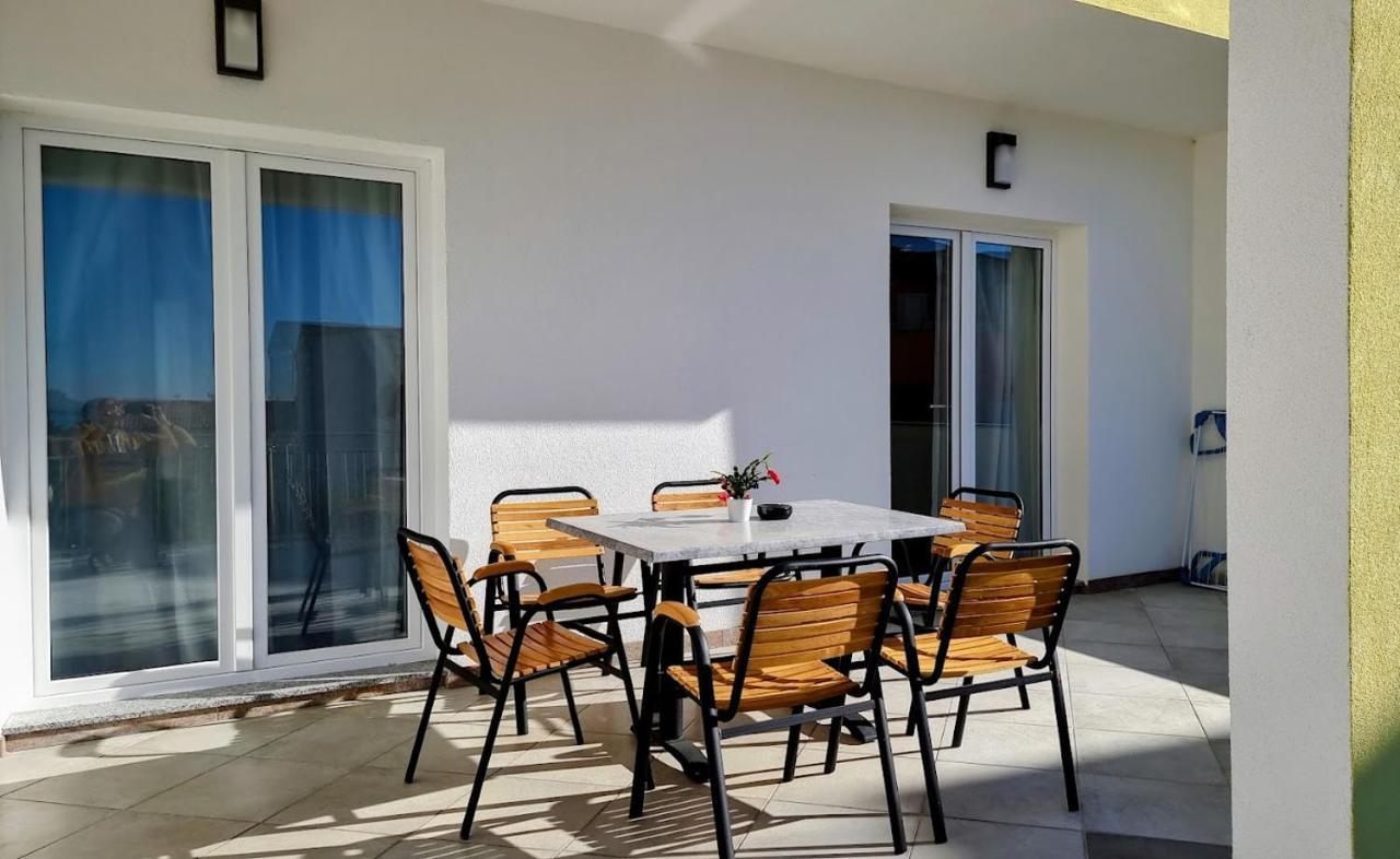 Dorijini Dvori Bed and Breakfast Baška Voda Exteriör bild