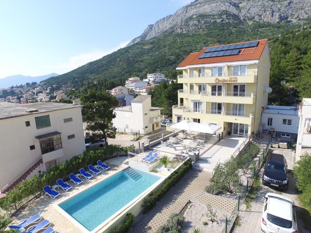 Dorijini Dvori Bed and Breakfast Baška Voda Exteriör bild